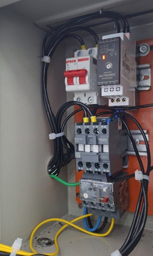 Registro de obra elétrica Tom Eletricista 25